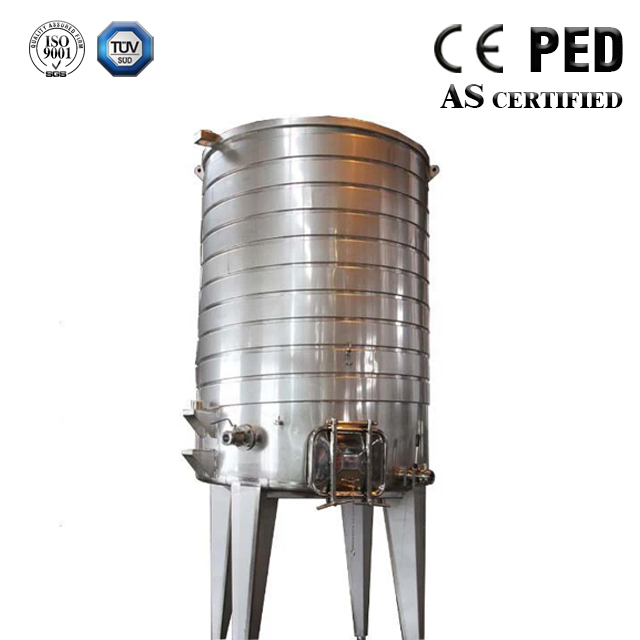 Variable Capacity Tank with Corrugated Cooling Jacket
