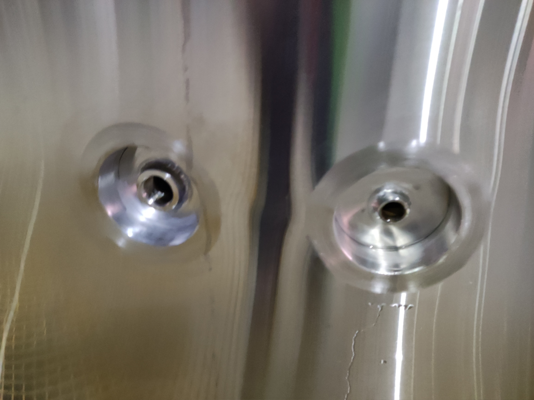 nozzles of variable volume tank