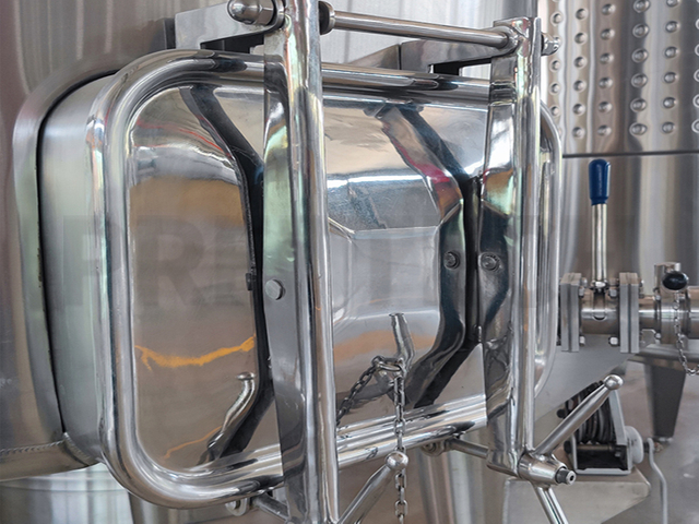 Open Top Fermentation Vessel with Large Off-cone Bottom 