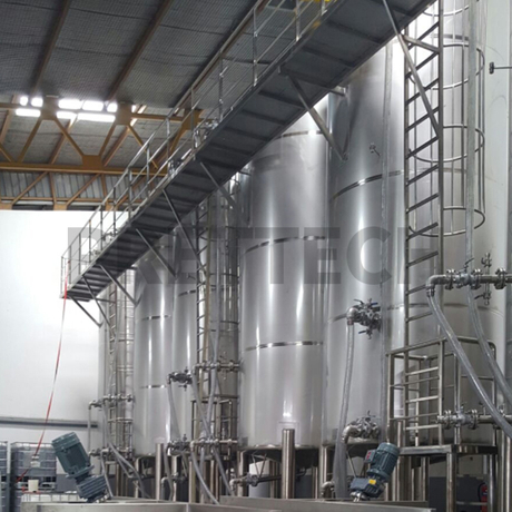 liquid fertilizer tanks.jpg